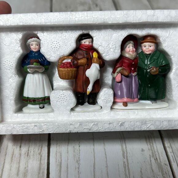 Department 56 Fezziwigs and Friends Set of 3 Mini Figurines ERROR - Picture 2 of 7